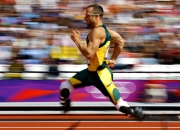 开云棋牌平台-内马尔闪耀破局，黄潜稳扎稳打击退红牛风暴