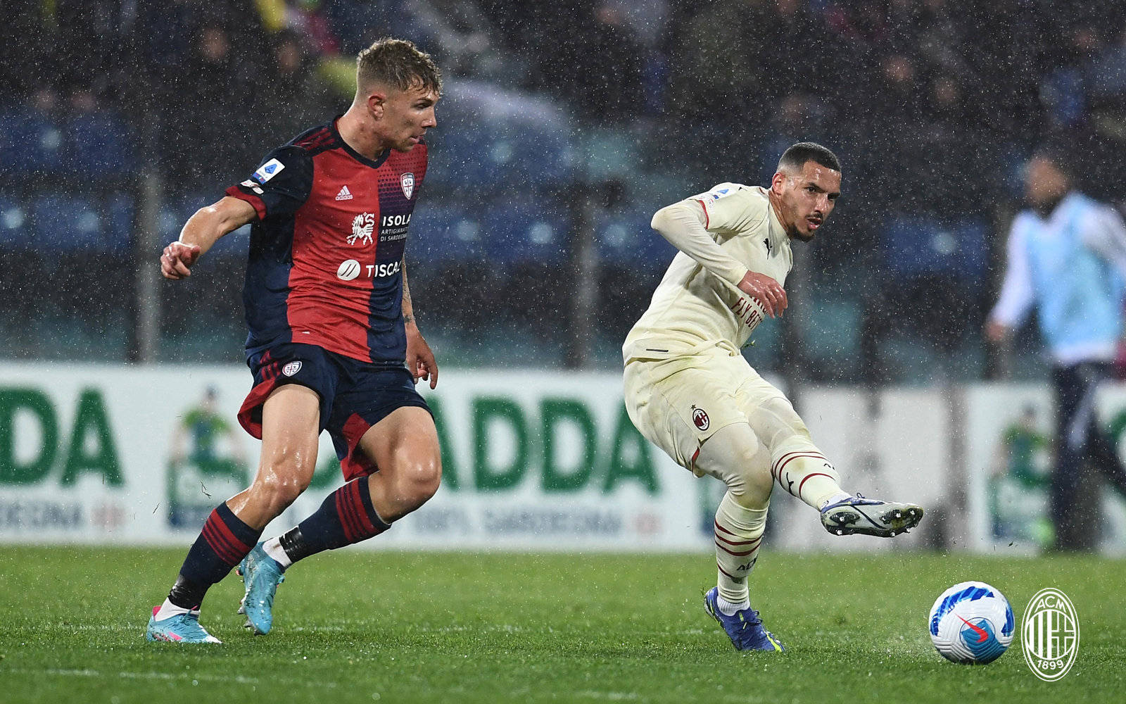 包含拉齐奥主场力擒都灵，继续领先积分榜的词条