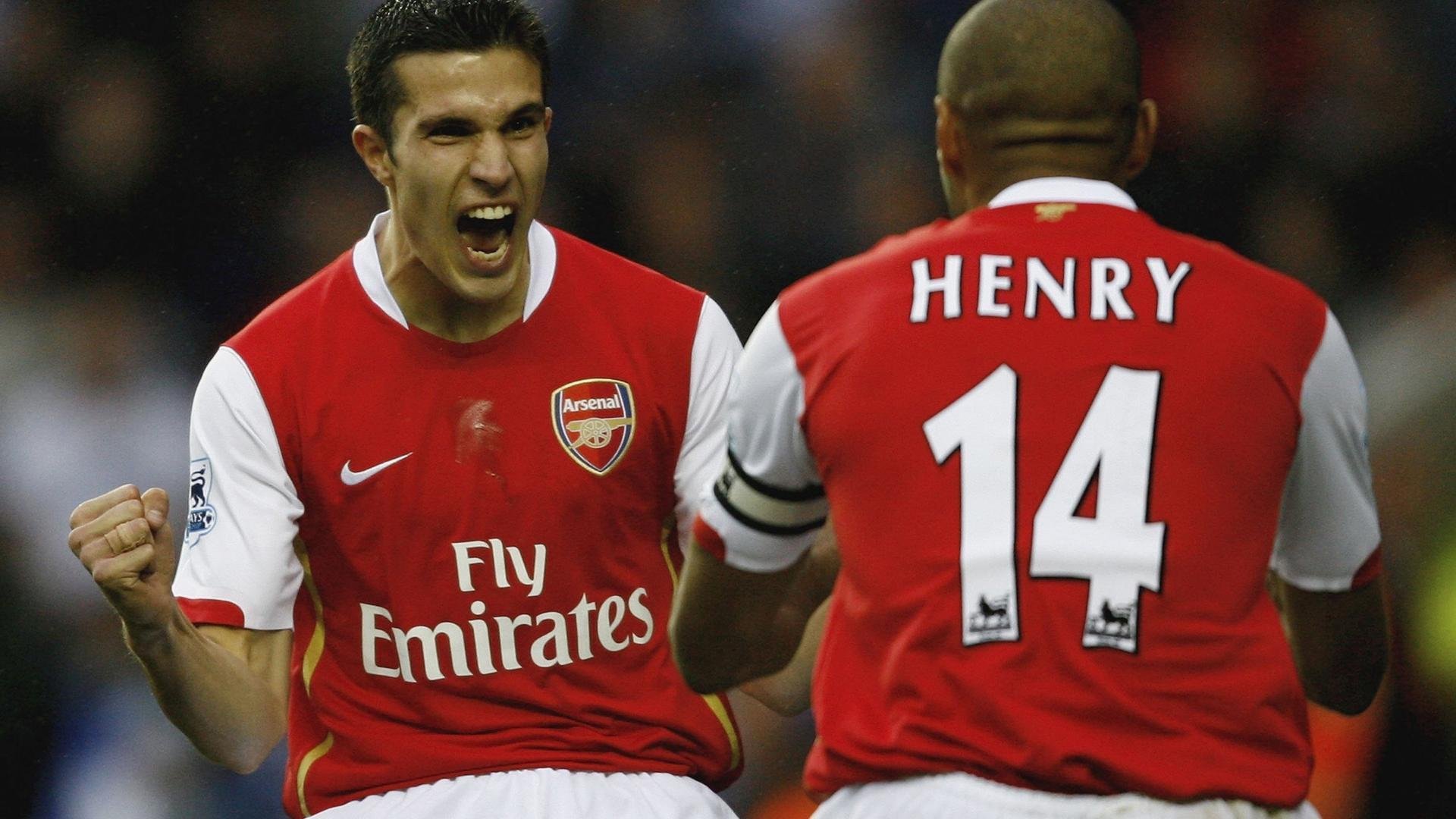 当伊斯坦布尔之夜遇见安第斯奇迹，唯一性如何定义足球的永恒瞬间